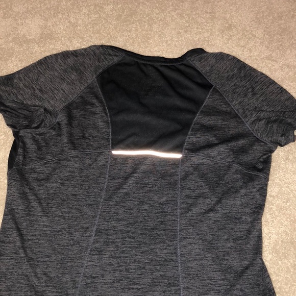 Danskin now work out top - Picture 3 of 3